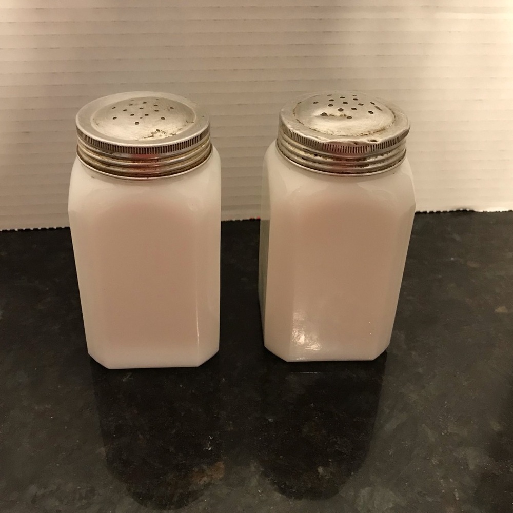 Vintage Chef Boy-ar-Dee Salt & Pepper Range Shakers - Picture 5 of 10